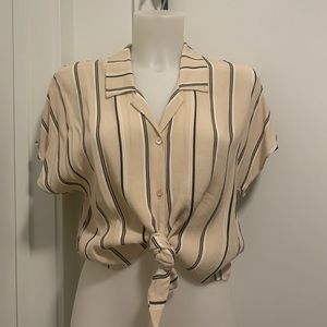 Wilfred Free Cropped tie front blouse